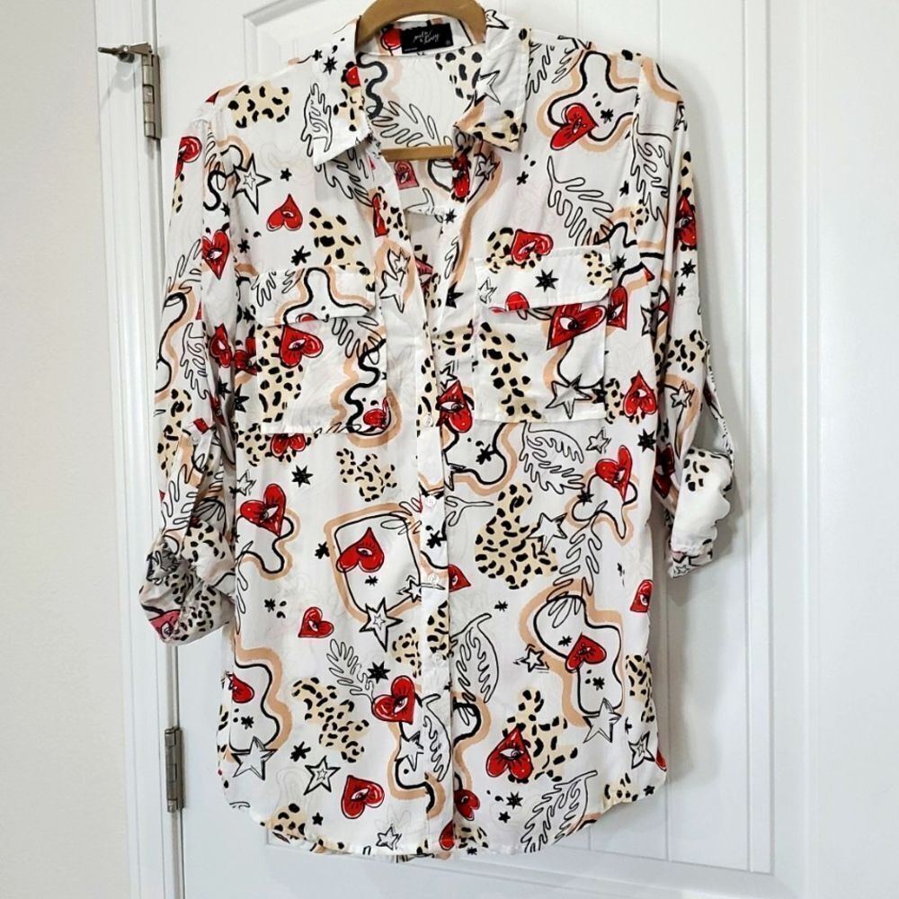 Milk & Honey ladies Heart abstract print button down Size Medium